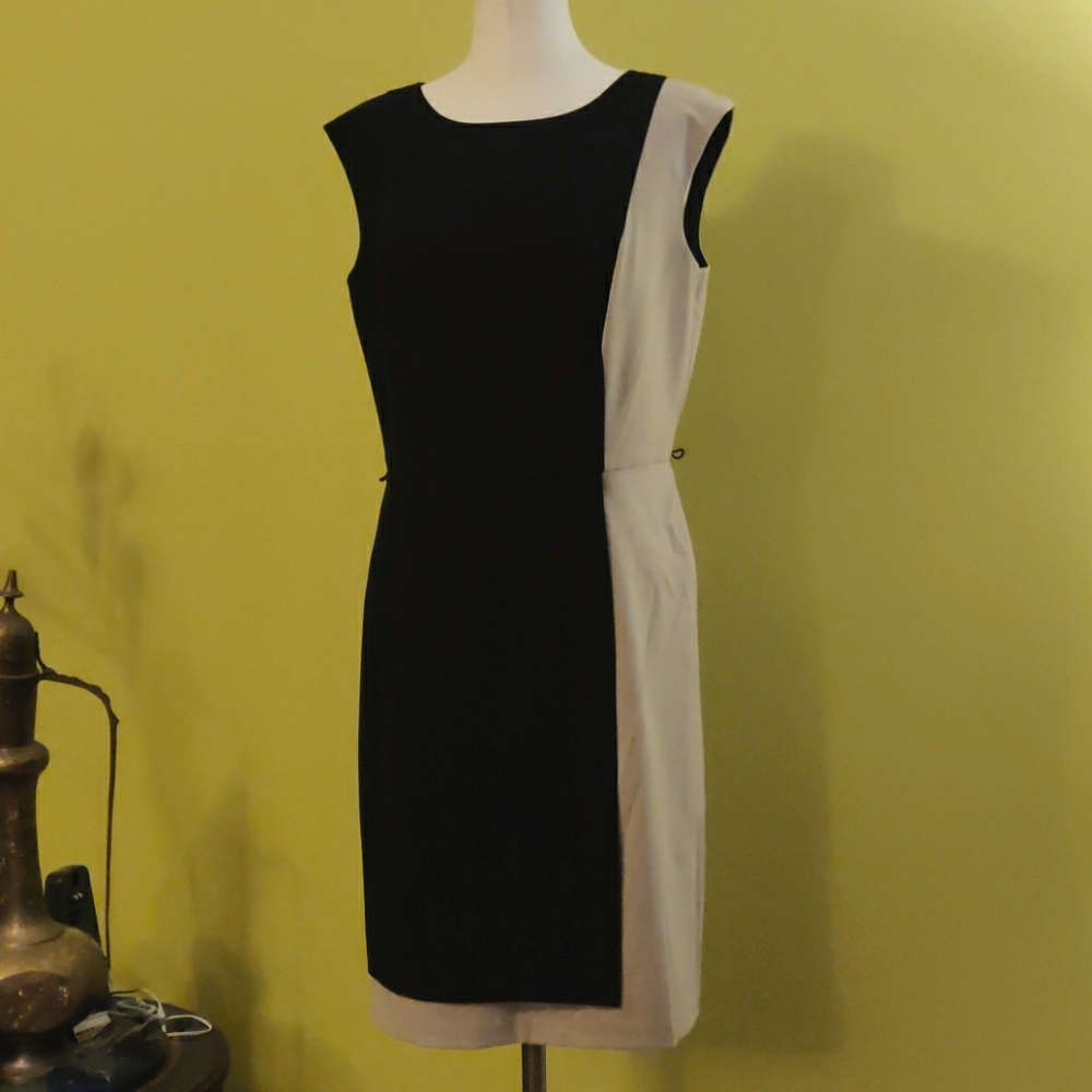 Two-tone sheath dress